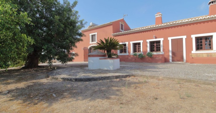 Maison de campagne à Faro à vendre