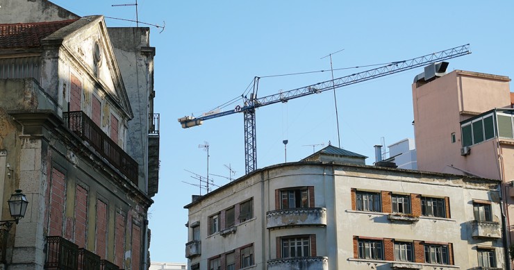 Crescimento da produção na construção abranda em janeiro