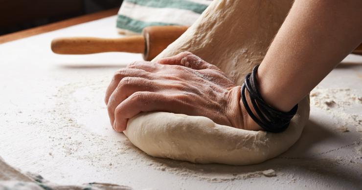 Receitas caseiras de pão e doces para a Páscoa - é hora de pôr as mãos na massa