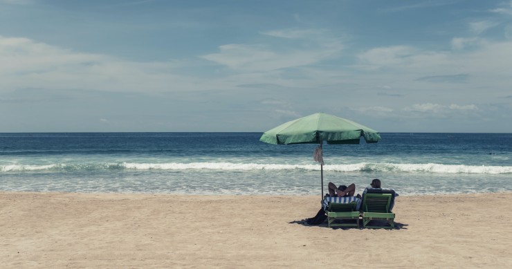 Ir à praia já tem novas regras em vigor – assim será a época balnear em plena pandemia