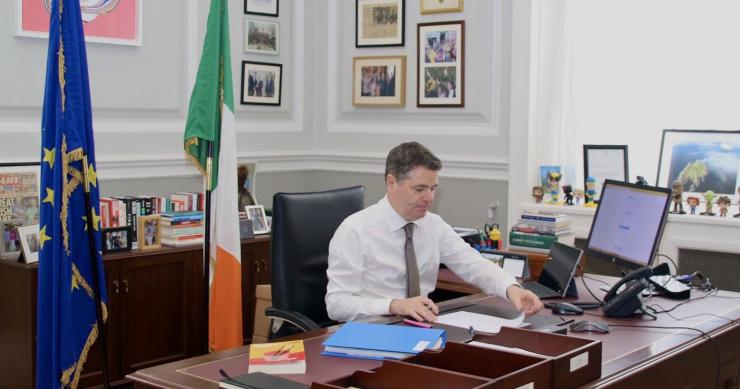 Irlandês Paschal Donohoe eleito presidente do Eurogrupo: o perfil do sucessor de Mário Centeno 