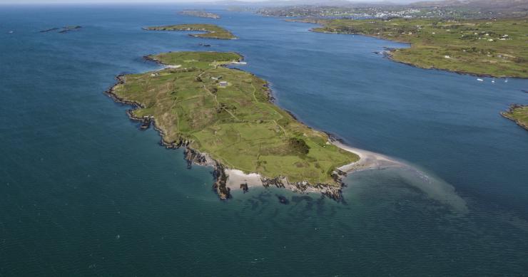 Ilha privada na Irlanda vendida por 5,5 milhões de euros