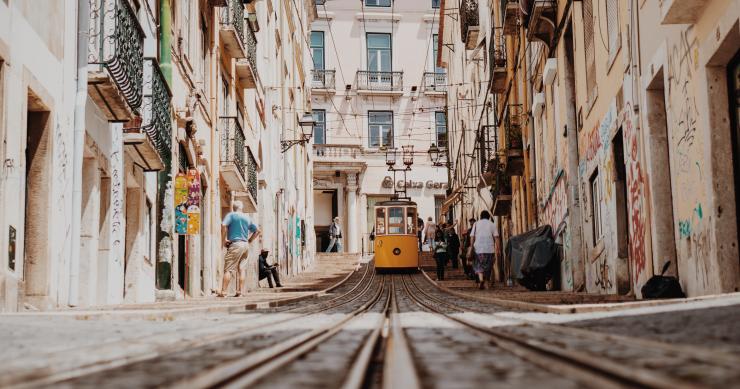 Rendas acessíveis: lojistas da Rua de São Lázaro e CML ainda sem acordo para a desocupação de espaços