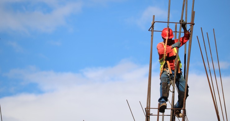 Concursos de obras públicas sobem 29% até julho mantendo máximos desde 2010 