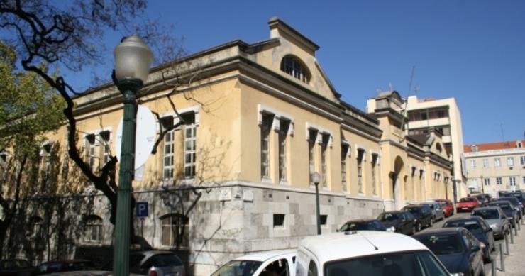 Dispensário de Alcântara em Lisboa vai ser transformado em edifício de habitação