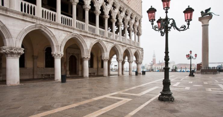 Veneza resiste à ‘acqua alta’ graças ao Mose - um sistema criado para travar inundações na cidade