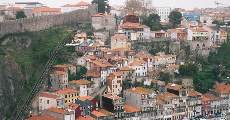 Câmara do Porto quer realojar 1.740 famílias (3.800 pessoas) até 2025 num investimento de 56 milhões