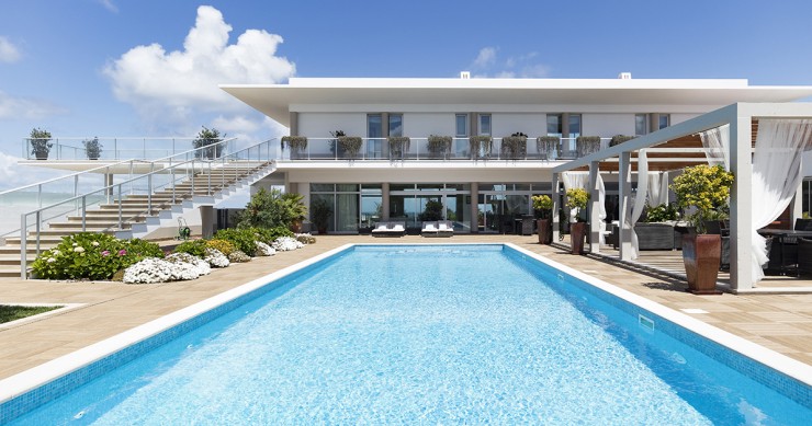 Step into the future with these homes with domotics Step into the future with these homes with domotics