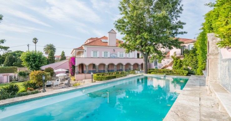 This beautiful manor house is for sale in Portugal