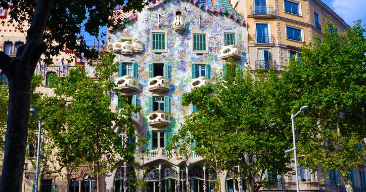 Icónica Casa Batlló em Barcelona de portas fechadas devido a atos de vandalismo 