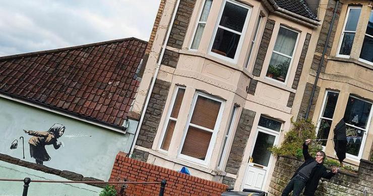 De 350.000 euros a 5,5 milhões: Banksy pinta a fachada de uma casa e dispara o valor 17 vezes