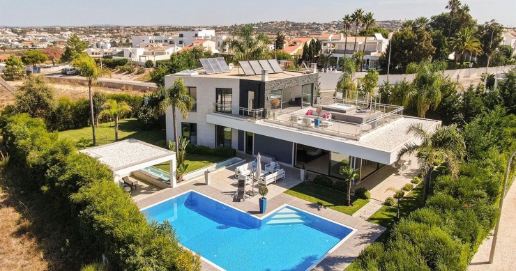 Luxury villa in Albufeira