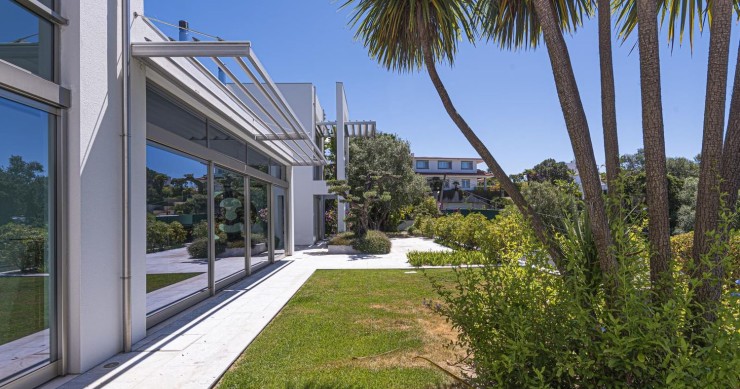 This luxurious villa is for sale in Estoril