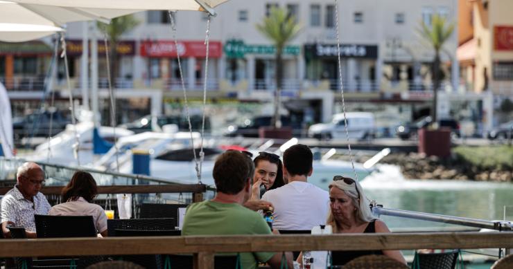 Quase 50% dos portugueses vão fazer férias em Portugal
