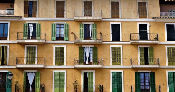 Casa e pandemia, o que muda na relação? impacto do confinamento à lupa