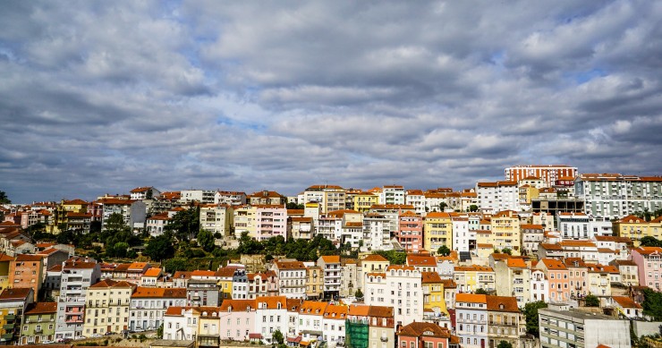 Preços das casas mantiveram-se resilientes em 2020 e até subiram em alguns países