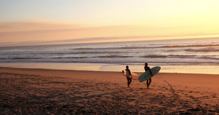 Entdecken Sie die besten Surfspots zum Wellenreiten in Portugal