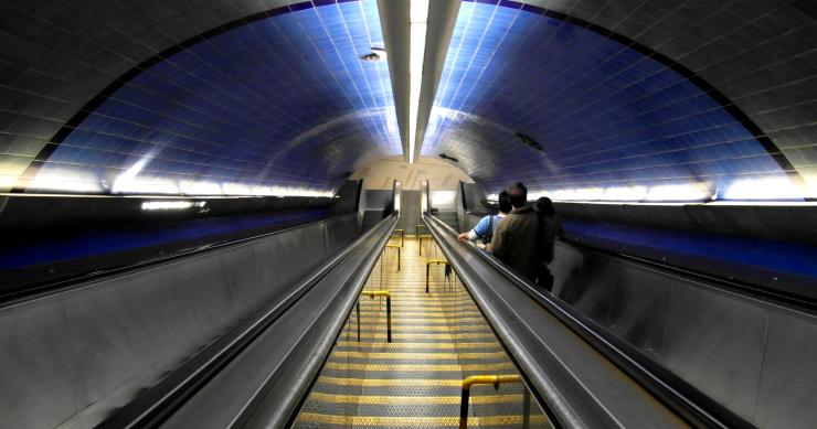 Metro de Lisboa: assinados contratos para prolongar linha vermelha e expandir até Loures