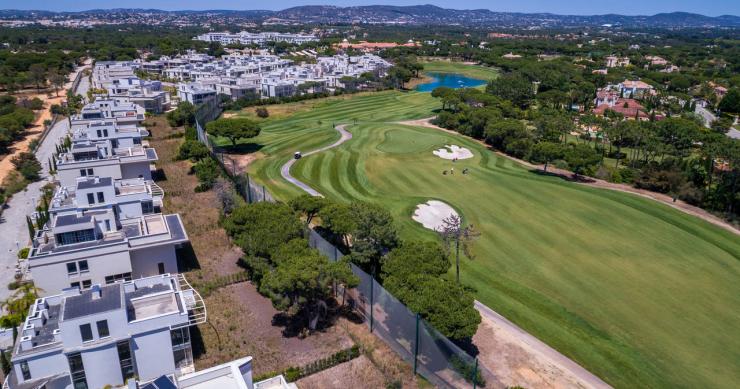 Vista aérea da Quinta do Lago, no Algarve