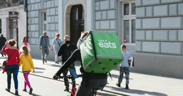 Pedir um médico ao domicílio através da Uber Eats