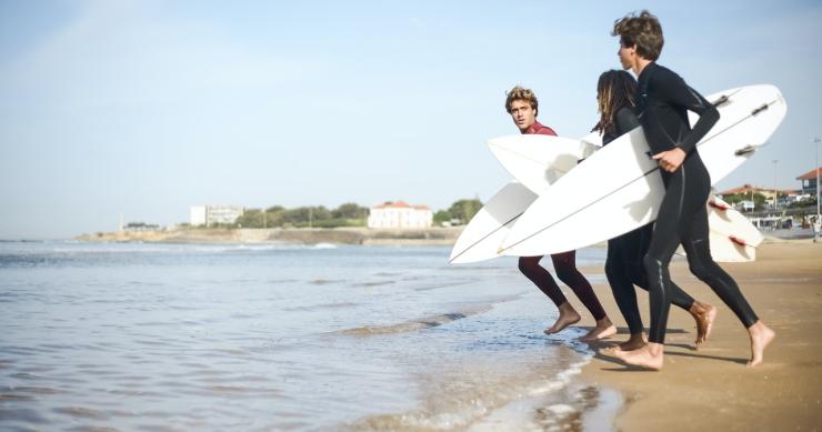 Destinos de surf atraem investimento em alojamento local