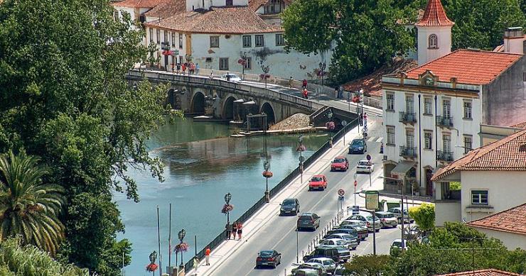 Tomar acaba com barracas e investe em casas condignas