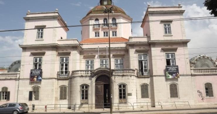 Palácio Burnay está degradado