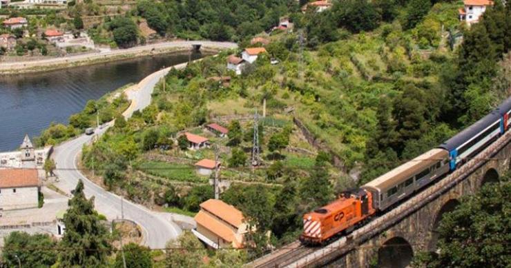 Carruagens Arco inauguradas visando o futuro comboio 100% português