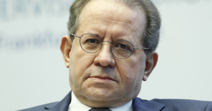 Vítor Constâncio, antigo vice-presidente do BCE Recessão na europa
