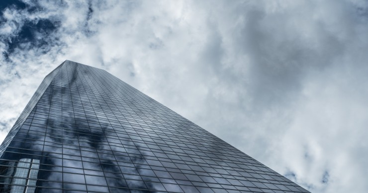 Bancos centrais continuam a subir taxas de juros