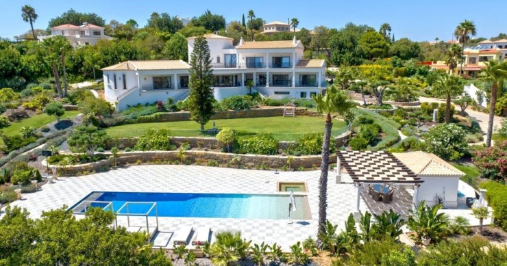 Luxury villa for sale in the Algarve