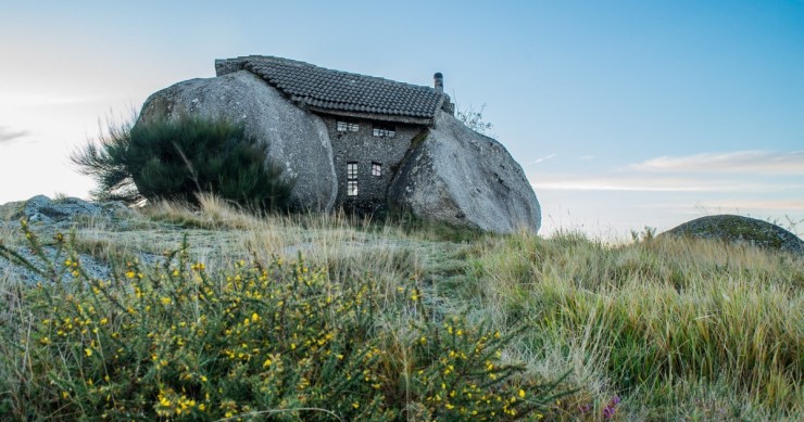 Casa do Penedo, Portugal