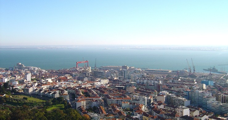 Habitação acessível em Almada