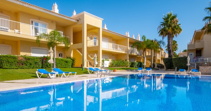 Moradias com piscina