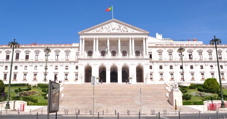 Mais Habitação no Parlamento