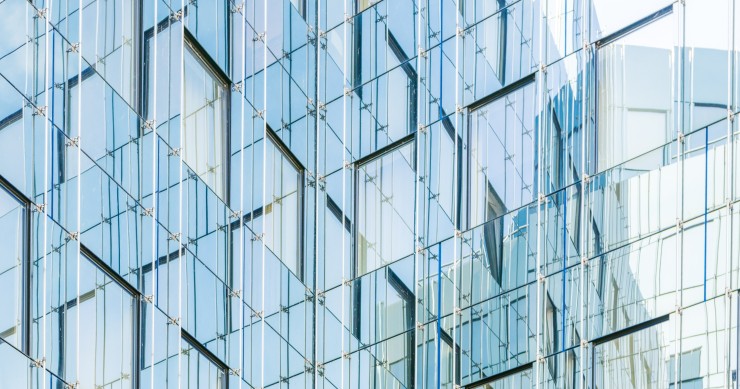 Vanguard Properties compra fábrica de vidro