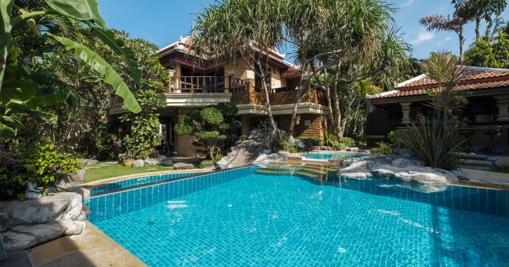 casa con piscina