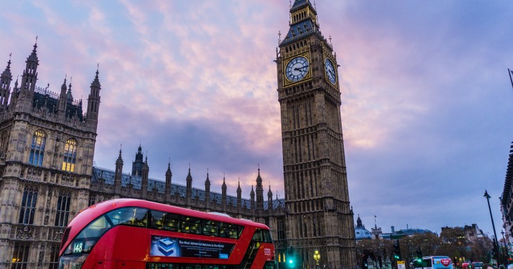 Banco de Inglaterra mantem juros inalterados