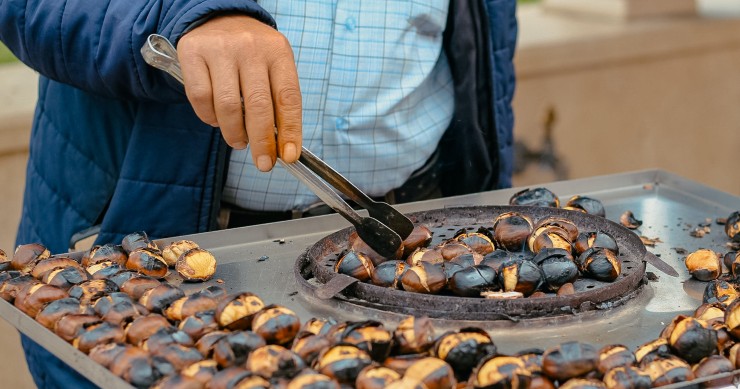 Magusto: castanhas assadas quentes e boas