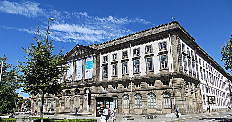 Construção de edifício na Universidade do Porto