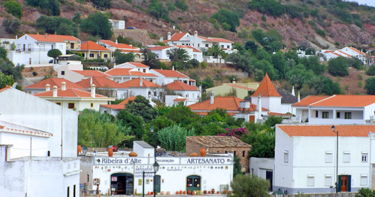 Alte: uma aldeia típica algarvia