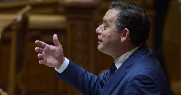 Luís Montenegro, primeiro-ministro Redução do IRS nos salários