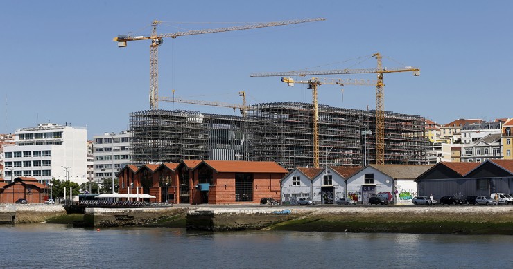 Licenciamentos e obras concluídas