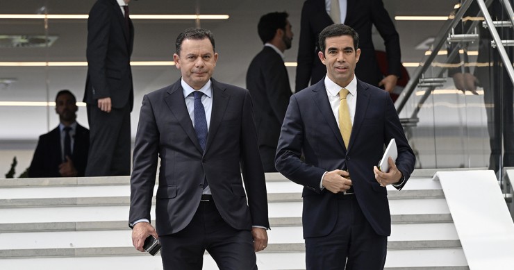 Luís Montenegro, primeiro-ministro, e António Leitão Amaro, ministro da Presidência Reforma do Estado