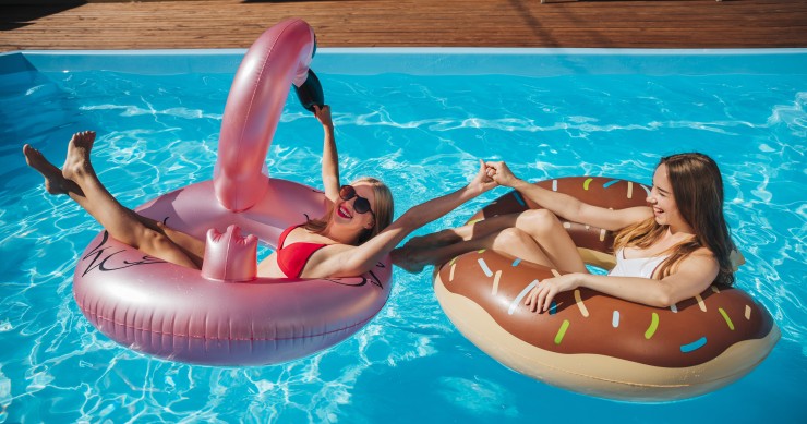 Piscina em casa: o que diz a lei