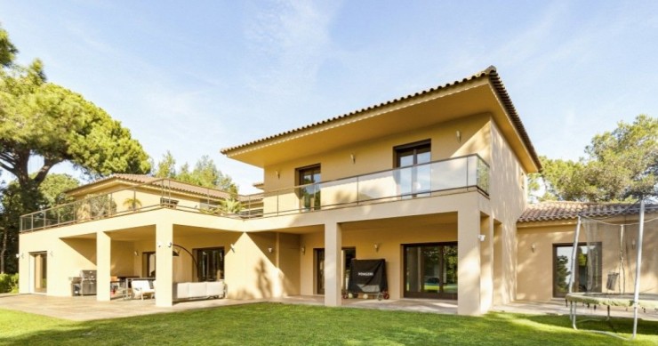 Herdades e villas de luxo à venda