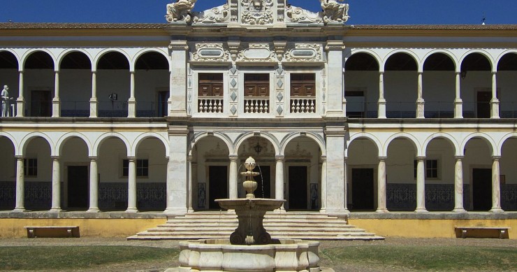 Universidade de Évora