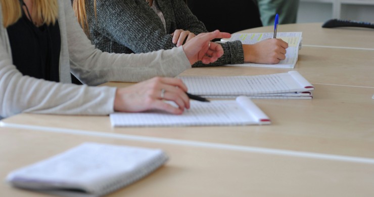 estudantes deslocados