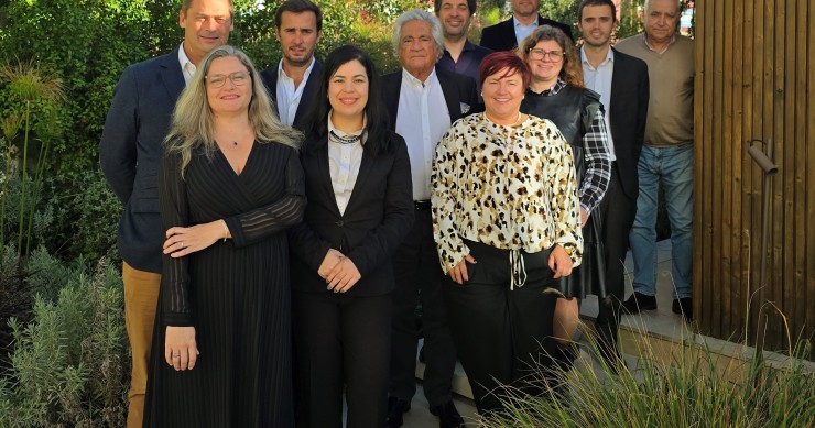 Equipa Admar, com Pedro de Almeida no centro Investimento imobiliário em Portugal