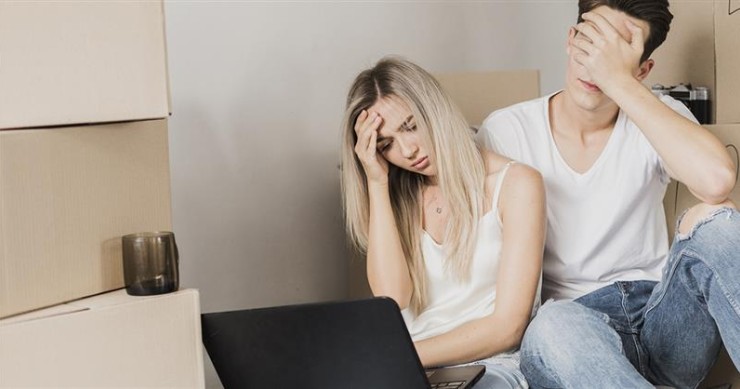 Jovem com difícil acesso à habitação